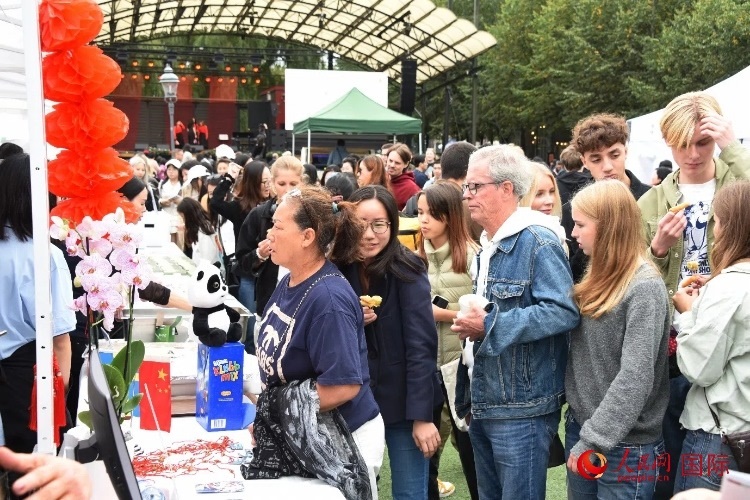 斯德哥爾摩中秋游園會(huì)。人民網(wǎng)記者 殷淼