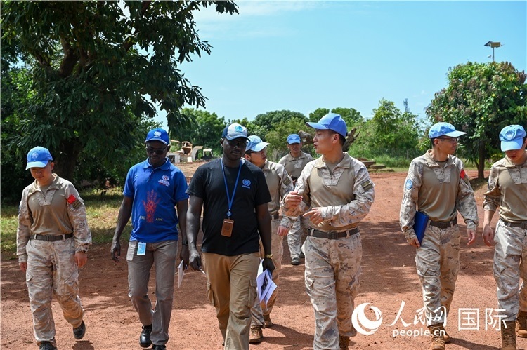 圖2 檢查組實地查驗。孫千攝