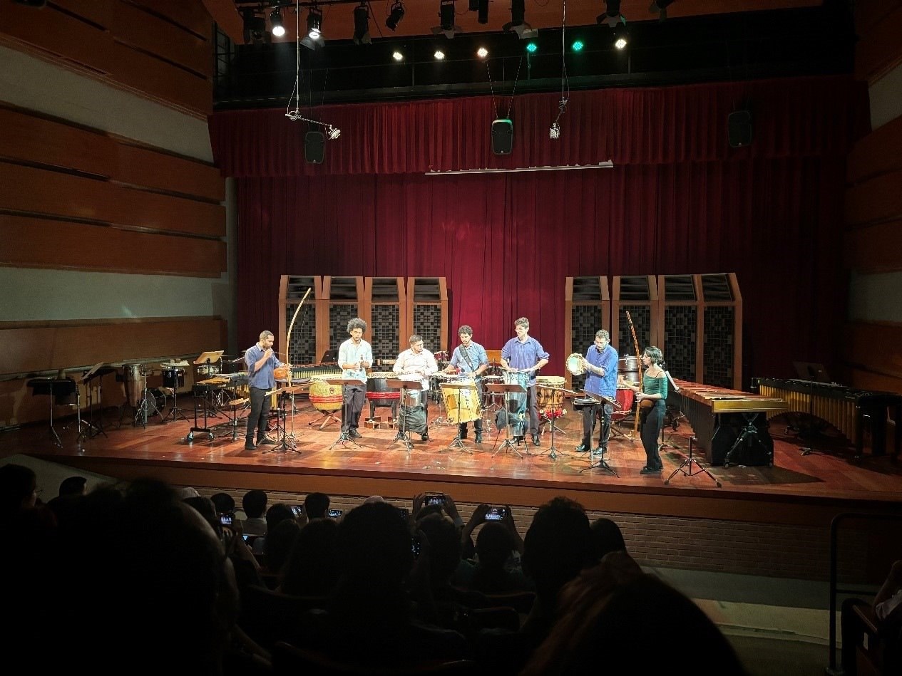 圣保羅州立大學藝術(shù)學院打擊樂團在活動上表演精彩的節(jié)目。 圣保羅州立大學孔子學院供圖