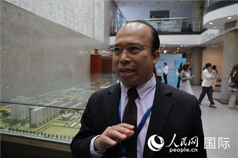 馬來西亞駐華使館參贊阿茲蘭接受人民網(wǎng)采訪。人民網(wǎng) 王婧攝