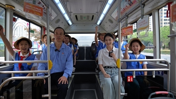 江蘇省太倉市總工會(huì)舉行“坐上勞?！畬＞€’跟著榜樣看太倉”直播活動(dòng)。江蘇省總工會(huì)供圖