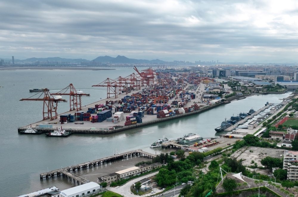 這是中國（福建）自由貿(mào)易試驗區(qū)廈門片區(qū)內(nèi)的廈門海天碼頭（2024年9月4日攝）。
