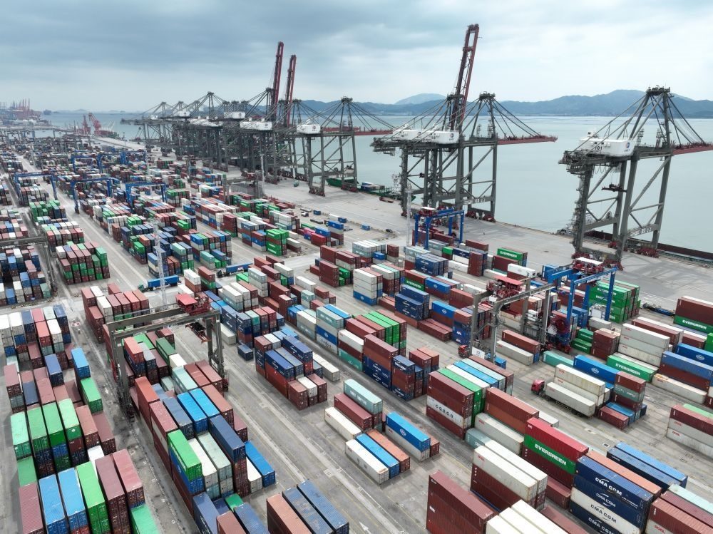 這是中國（福建）自由貿(mào)易試驗區(qū)廈門片區(qū)內(nèi)的廈門遠(yuǎn)海碼頭（2024年9月5日攝）。