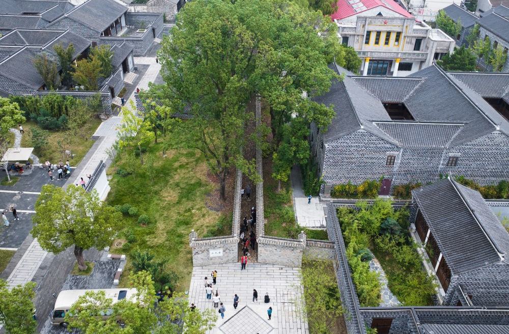 ↑位于安徽省桐城市的六尺巷。