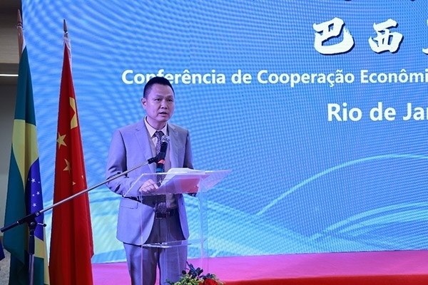 中國駐里約熱內(nèi)盧總領(lǐng)館副總領(lǐng)事王尉育在活動現(xiàn)場致辭。人民網(wǎng)記者 陳海琪攝