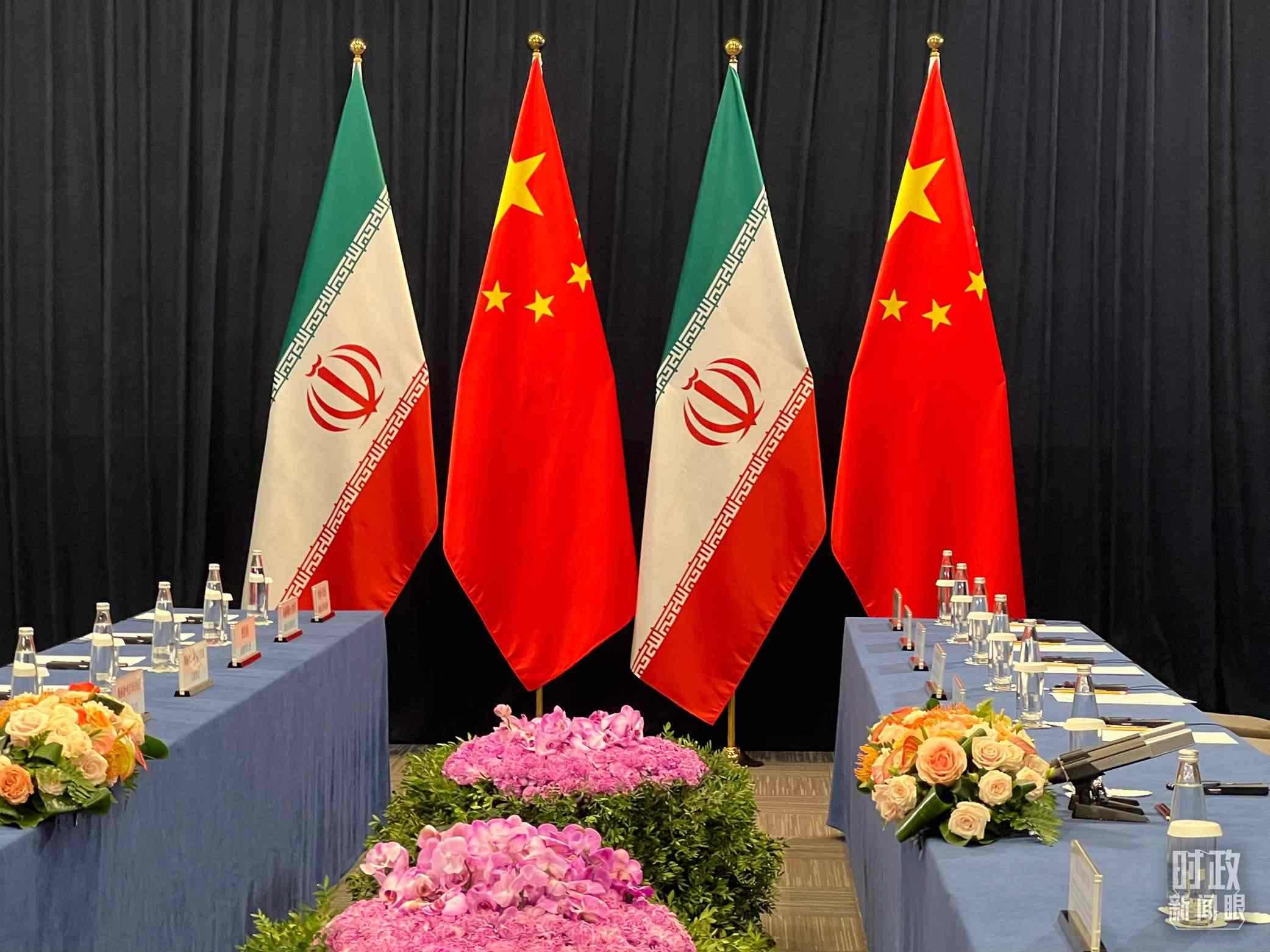 △ 中伊領(lǐng)導(dǎo)人會見開始前的現(xiàn)場。（總臺央視記者楊新禹拍攝）