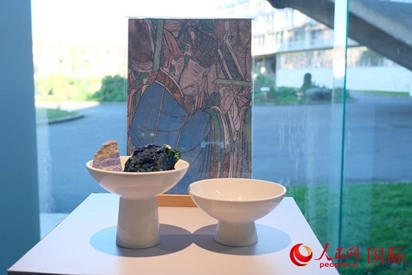 壁畫礦物質(zhì)顏料展示。人民網(wǎng)記者 尚凱元攝
