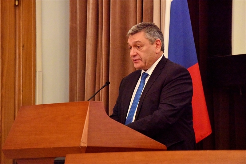 俄羅斯外交部副部長魯?shù)强浦罗o。主辦方供圖