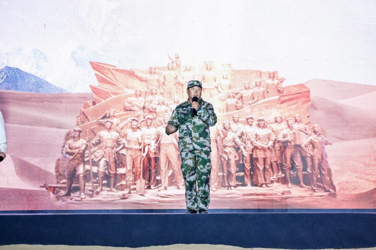 馬軍武在“何以中國·五星出東方”網(wǎng)絡(luò)主題宣傳活動現(xiàn)場演講。人民視頻供圖