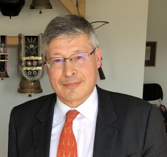 瑞士日內(nèi)瓦伯爾尼大區(qū)經(jīng)濟(jì)發(fā)展署前署長(zhǎng)、經(jīng)濟(jì)學(xué)家 菲利普·莫尼耶