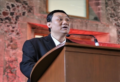 拉美分社負責人苗野主持慶祝活動。主辦方供圖