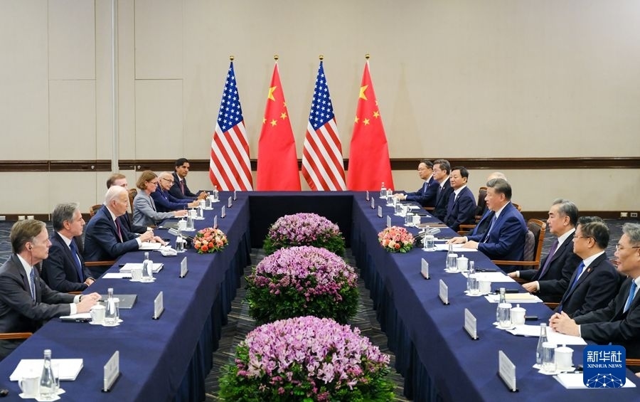 當(dāng)?shù)貢r(shí)間11月16日下午，國(guó)家主席習(xí)近平在利馬同美國(guó)總統(tǒng)拜登舉行會(huì)晤。新華社記者 丁林 攝