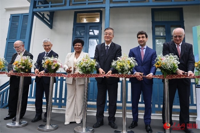 活動(dòng)上，中巴嘉賓共同為“茶緣·中巴友誼園”剪彩，標(biāo)志著中巴友誼園中“茶之道”展覽正式開幕。人民網(wǎng)記者 張志文攝