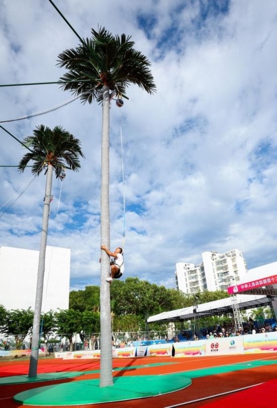 11月23日，海南隊(duì)選手曾祥天在比賽中。新華社記者 楊植森 攝