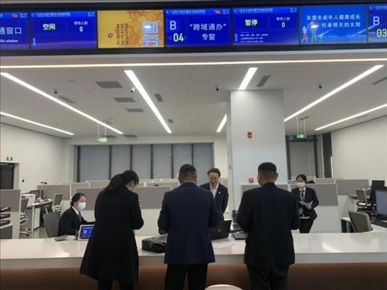 啟東市政務(wù)服務(wù)“跨域通辦”專窗。 圖片來源：江蘇南通啟東市數(shù)據(jù)局