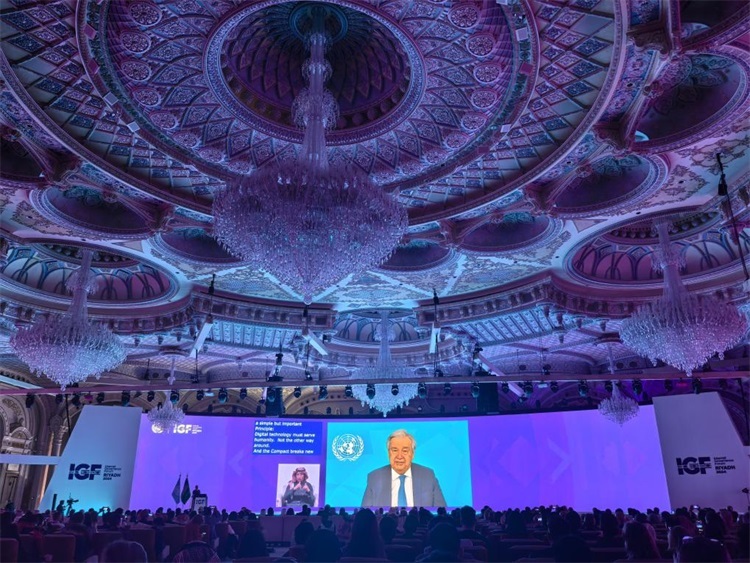 圖為第19屆聯(lián)合國互聯(lián)網(wǎng)治理論壇（IGF）“推動科技企業(yè)履行兒童網(wǎng)絡(luò)保護(hù)責(zé)任”開放論壇活動現(xiàn)場。中國傳媒大學(xué)供圖。