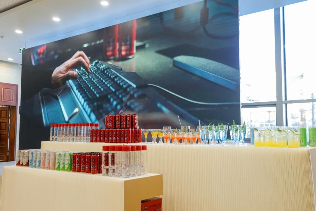 展區(qū)里的特調(diào)飲品區(qū)域。王佳雨攝
