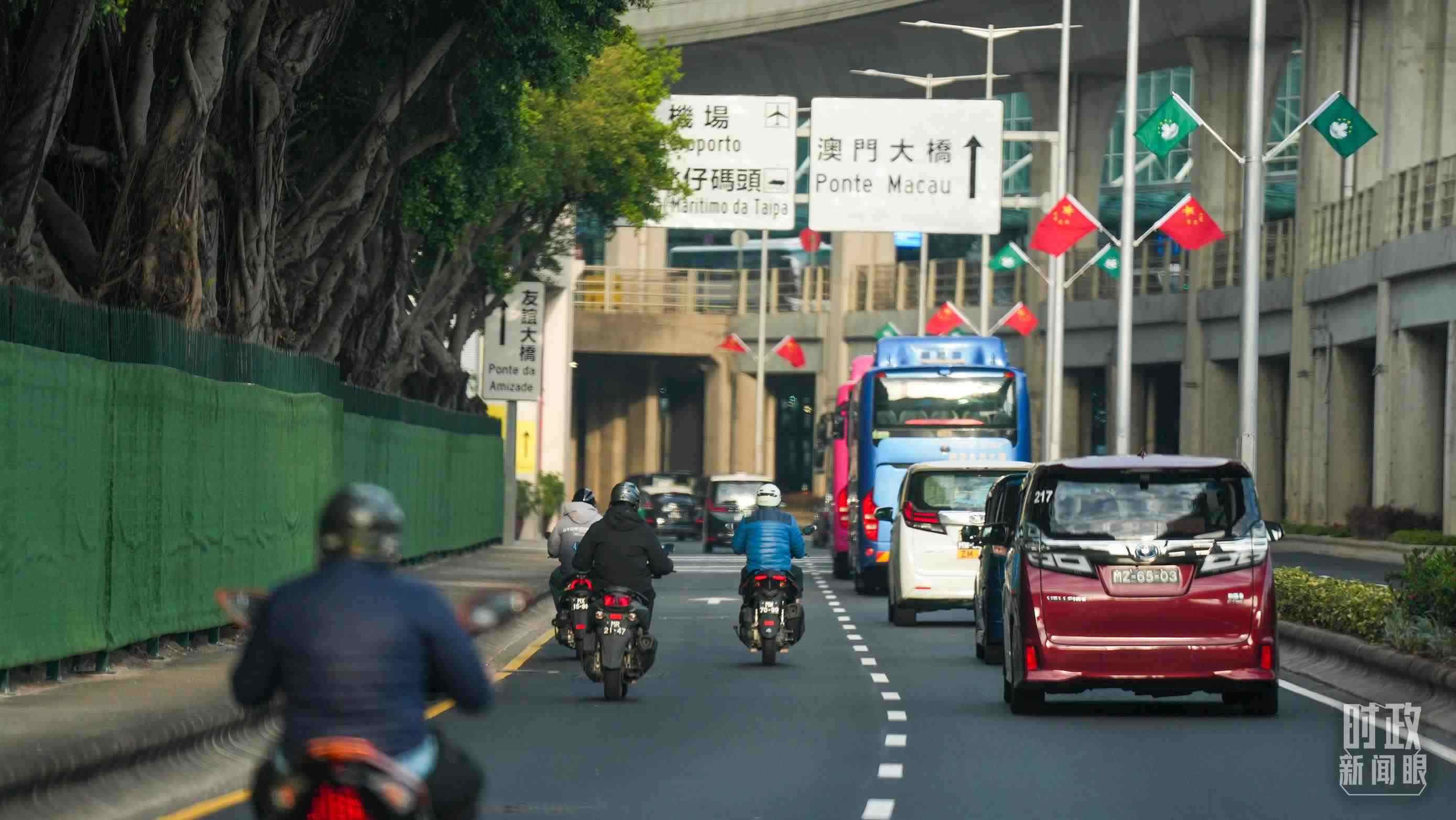 △澳門街頭。（總臺(tái)記者李晉拍攝）