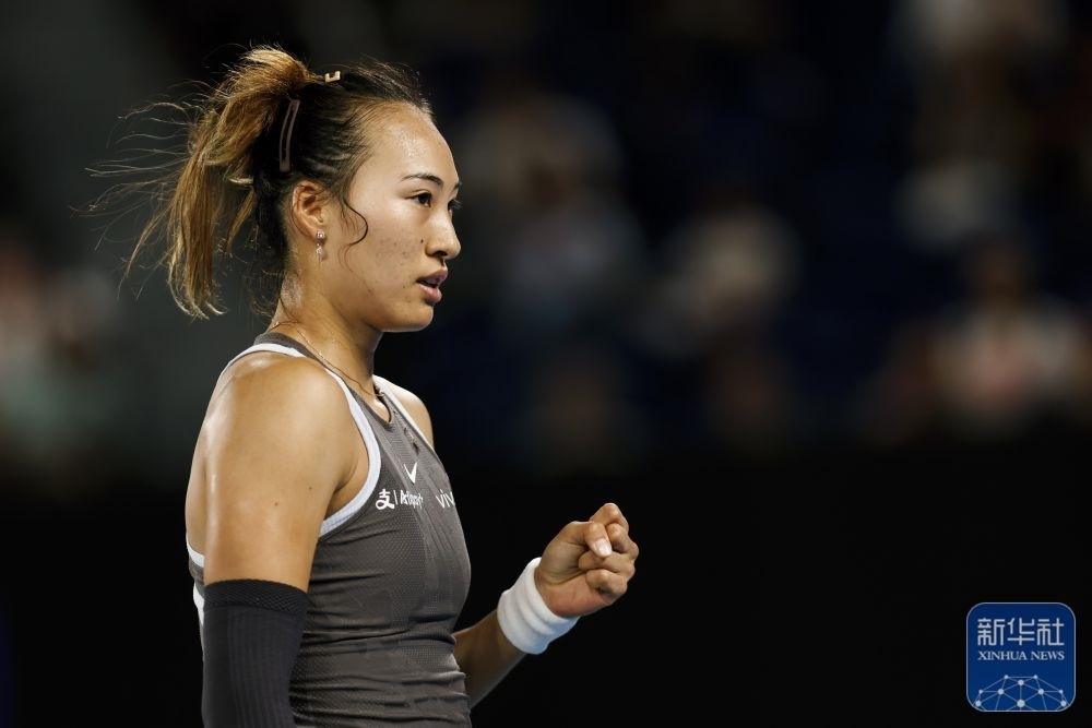 ↑鄭欽文在比賽中慶祝得分。新華社記者 馬平 攝