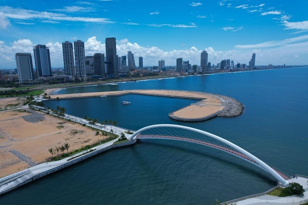 這是2024年10月26日在斯里蘭卡科倫坡港口城拍攝的城市風(fēng)光。新華社發(fā)（科倫坡港口城供圖）