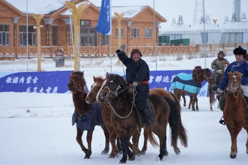呼倫貝爾冰雪那達慕。人民網(wǎng)記者 趙夢月攝