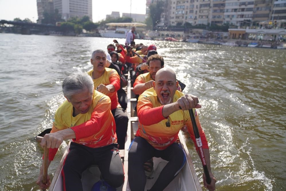 活動(dòng)現(xiàn)場(chǎng)龍舟競(jìng)技，共慶春節(jié)。開(kāi)羅中國(guó)文化中心供圖