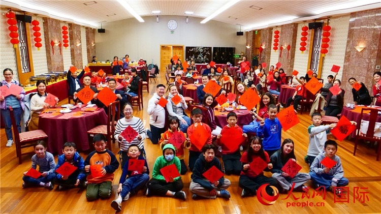 威廉蘭德小學(xué)師生活動現(xiàn)場合影。李鑫江攝