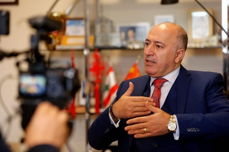 瓦里夫·庫邁哈在接受采訪。受訪者供圖