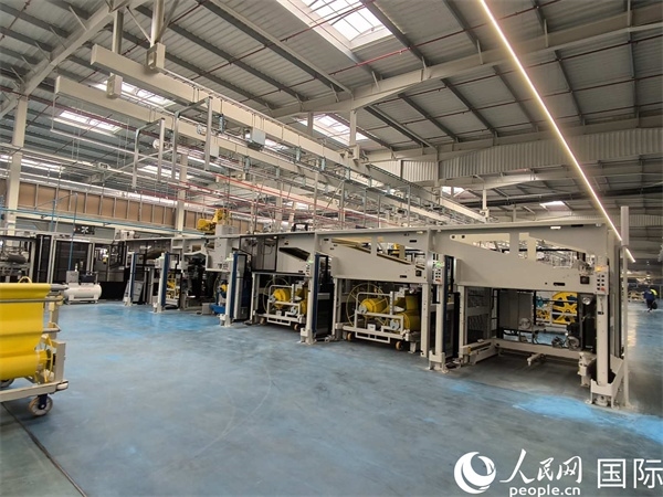 森麒麟在科技城的工廠內(nèi)部。人民網(wǎng)記者 黃培昭攝