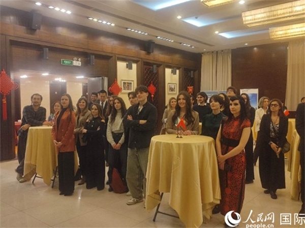 來自意大利多所高校的師生代表參加了此次活動。人民網(wǎng)記者鄭彬攝