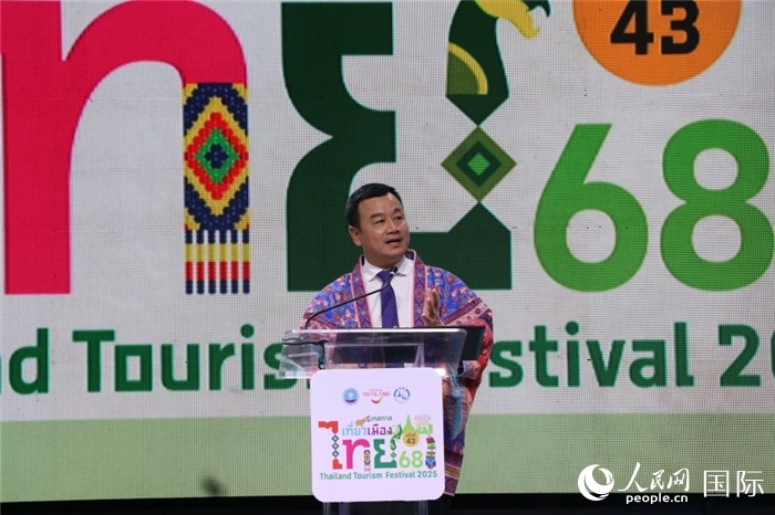 泰國(guó)旅游與體育部長(zhǎng)索拉翁在開(kāi)幕式上致辭。朱瀟逸攝