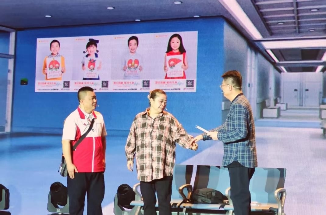 現(xiàn)場表演了由真實(shí)故事改編的情景劇。人民網(wǎng)記者 王子鋒攝