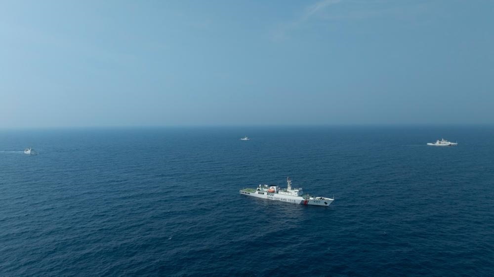 4月22日，中越海警艦艇編隊(duì)在北部灣海域開(kāi)展聯(lián)合巡邏。（中國(guó)海警供圖）