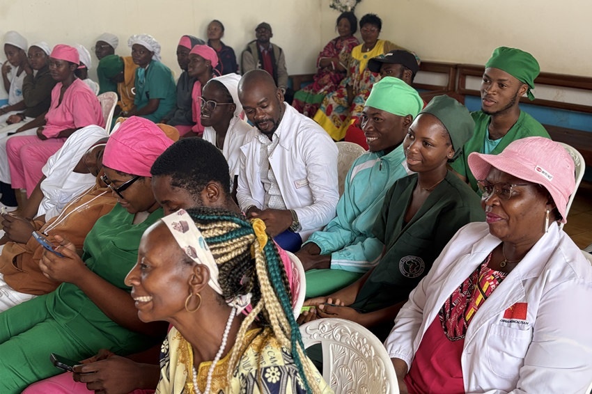 【2】圖為活動(dòng)現(xiàn)場。中國（山西）第24批援喀麥隆姆巴爾馬尤醫(yī)療隊(duì) 供圖