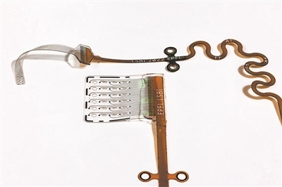 新開發(fā)的ABI旨在輕柔地貼合腦組織，提高信號精度和患者舒適度。圖片來源：瑞士洛桑聯(lián)邦理工學院