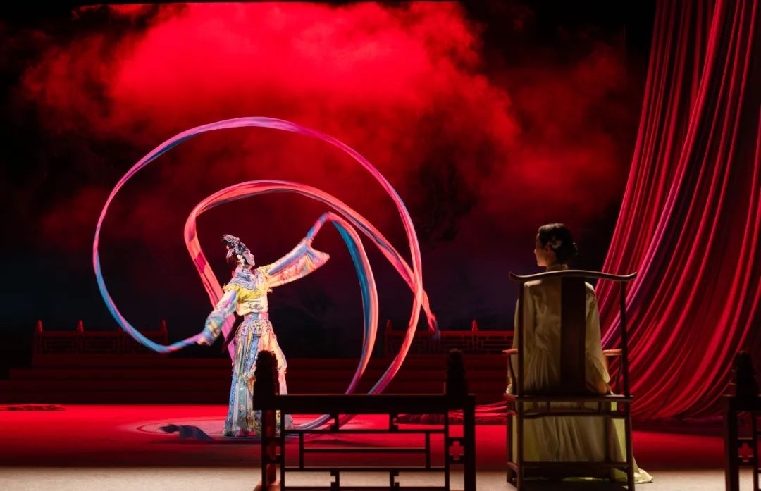 演出現(xiàn)場(chǎng)。北京人藝供圖