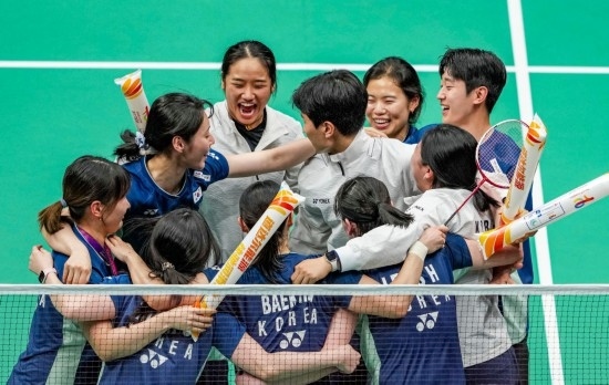 5月3日，韓國隊?wèi)c祝晉級決賽。新華社記者 孫非 攝