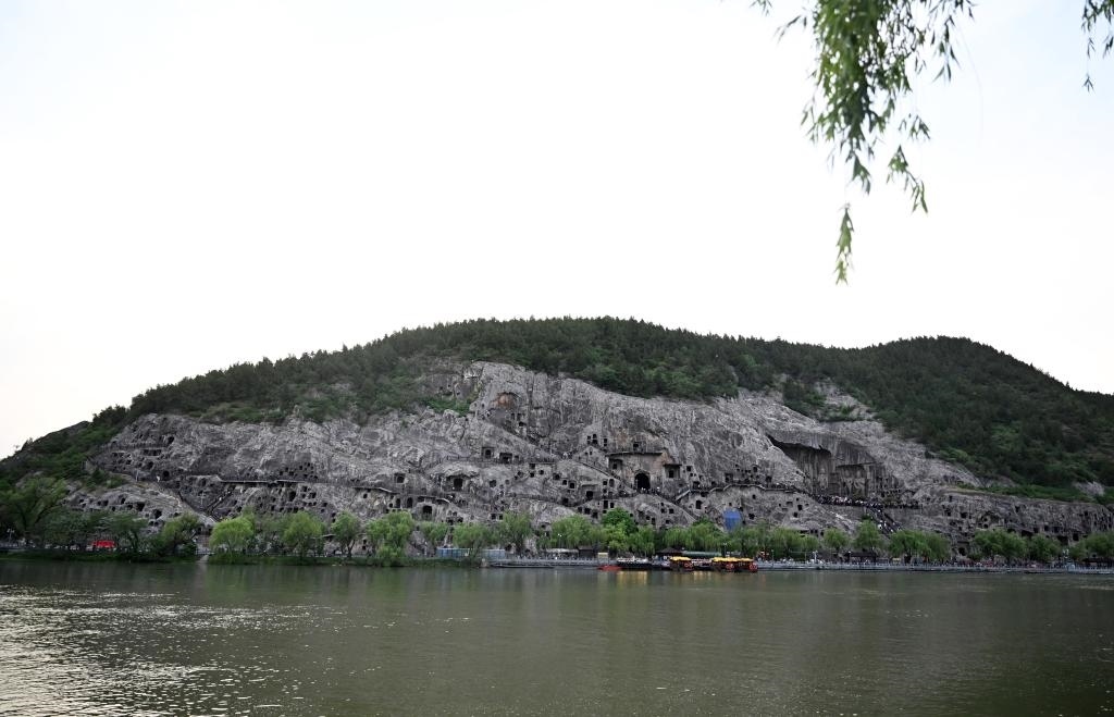 這是近日拍攝的洛陽龍門石窟。新華社記者 李嘉南 攝