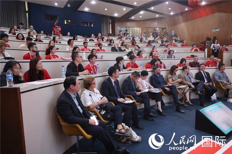 2025年“漢語橋”巴西賽區(qū)決賽現(xiàn)場。人民網(wǎng)記者 時元皓攝