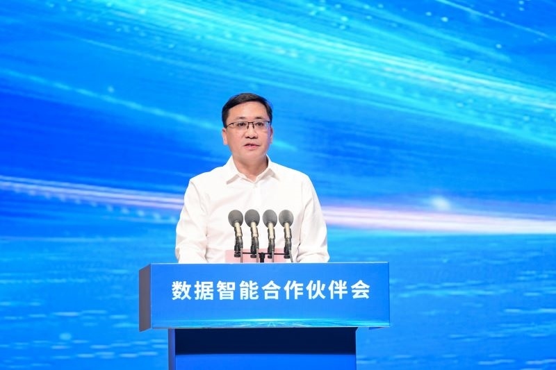 圖為河南省人民政府國有資產監(jiān)督管理委員會黨委委員、副主任李海峰。