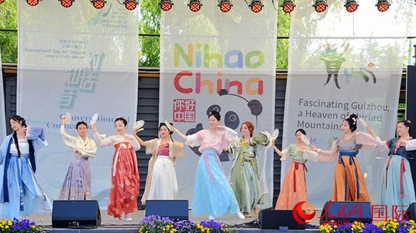 舞蹈《寄明月》。人民網(wǎng)記者 殷淼