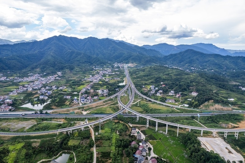 確?；緦崿F(xiàn)社會主義現(xiàn)代化取得決定性進(jìn)展——寫在黨的二十屆四中全會召開之際